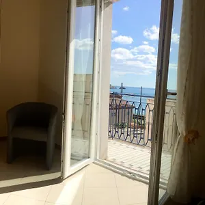 Holiday Rentals Taormina Apartament