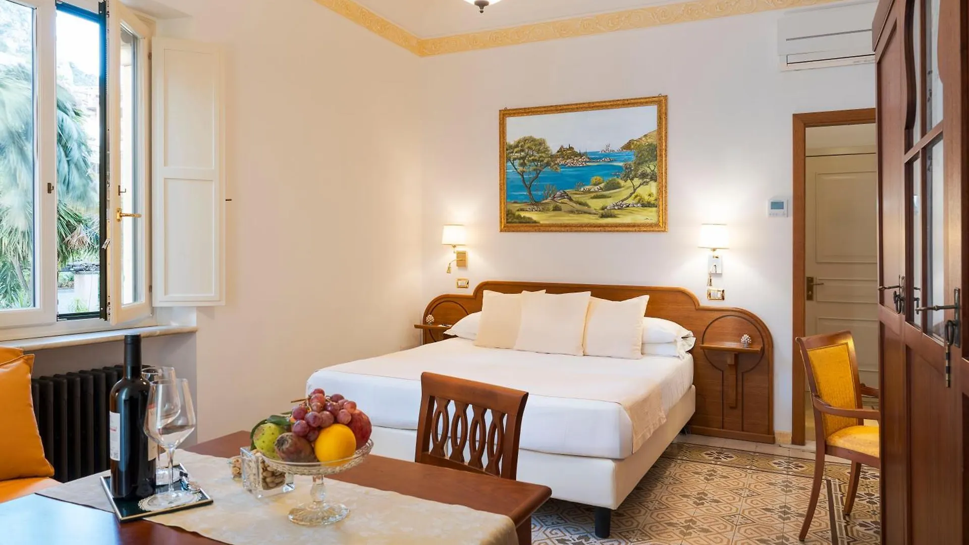 Hotel Villa Schuler Ταορμίνα 4*,